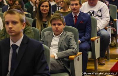 Kolejni zdolni młodzi Lubuszanie dołączyli do grona „Lubuskich Talentów”. W Filharmonii Zielonogórskiej odbyła się Uroczysta gala dla stypendystów z południa województwa. 