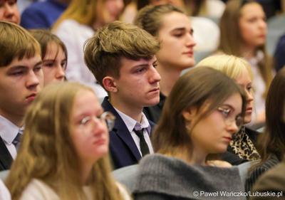 Kolejni zdolni młodzi Lubuszanie dołączyli do grona „Lubuskich Talentów”. W Filharmonii Zielonogórskiej odbyła się Uroczysta gala dla stypendystów z południa województwa. 
