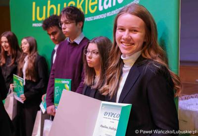 Kolejni zdolni młodzi Lubuszanie dołączyli do grona „Lubuskich Talentów”. W Filharmonii Zielonogórskiej odbyła się Uroczysta gala dla stypendystów z południa województwa. 