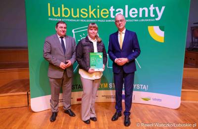 Kolejni zdolni młodzi Lubuszanie dołączyli do grona „Lubuskich Talentów”. W Filharmonii Zielonogórskiej odbyła się Uroczysta gala dla stypendystów z południa województwa. 
