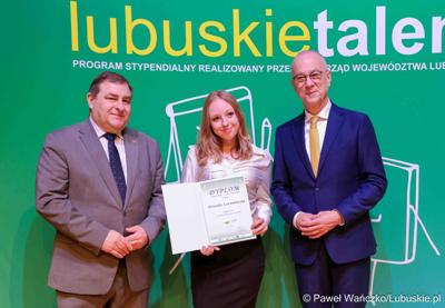 Kolejni zdolni młodzi Lubuszanie dołączyli do grona „Lubuskich Talentów”. W Filharmonii Zielonogórskiej odbyła się Uroczysta gala dla stypendystów z południa województwa. 