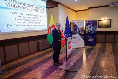 Wojewoda Lubuski Marek Cebula przemawia do uczestników spotkania noworocznego z lubuskimi parlamentarzystami, szefami administracji zespolonej i niezespolonej oraz przedstawicielami jednostek samorządu terytorialnego