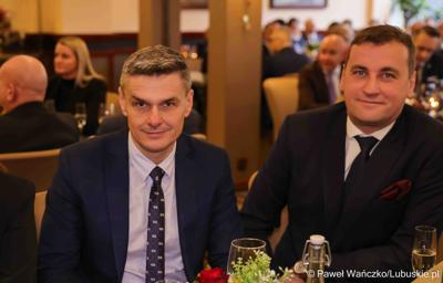 Uczestnicy spotkania noworocznego Wojewody Lubuskiego z lubuskimi parlamentarzystami, szefami administracji zespolonej i niezespolonej oraz przedstawicielami jednostek samorządu terytorialnego