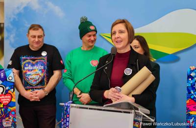 Uczestnicy konferencji prasowej dot. wsparcia, jakie Województwie Lubuskie udzieliło lubuskim sztabom 33. Finału Wielkiej Orkiestry Świątecznej Pomocy