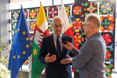 Świebodzin, Międzyrzecz i Sulęcin to samorządy zrzeszone w Związku Zintegrowanych Inwestycji Terytorialnych Świebodzińsko-Międzyrzeckiego Miejskiego Obszaru Funkcjonalnego. Przypieczętowały to porozumienie 29 stycznia 2025 r. w Świebodzińskim Domu Kultury.