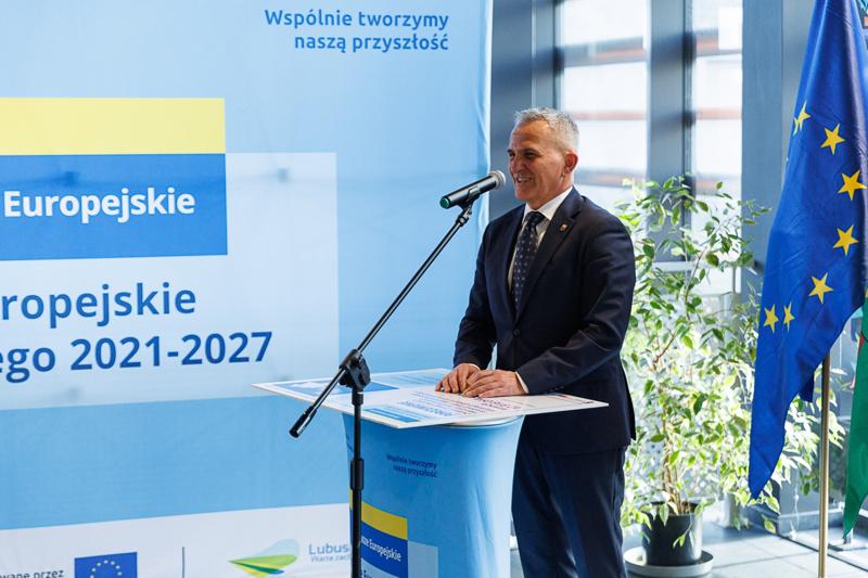 Świebodzin, Międzyrzecz i Sulęcin to samorządy zrzeszone w Związku Zintegrowanych Inwestycji Terytorialnych Świebodzińsko-Międzyrzeckiego Miejskiego Obszaru Funkcjonalnego. Przypieczętowały to porozumienie 29 stycznia 2025 r. w Świebodzińskim Domu Kultury.