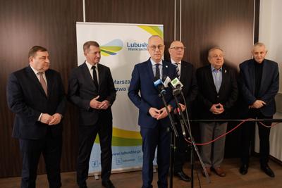 30 stycznia 2025 r. w Lubniewicach Zarząd Województwa Lubuskiego i parlamentarzyści rozmawiali z wiceministrem sportu i turystyki Ireneuszem Rasiem nt. założeń programu rozwoju infrastruktury sportowej