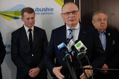30 stycznia 2025 r. w Lubniewicach Zarząd Województwa Lubuskiego i parlamentarzyści rozmawiali z wiceministrem sportu i turystyki Ireneuszem Rasiem nt. założeń programu rozwoju infrastruktury sportowej