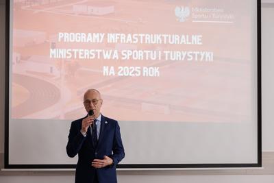 30 stycznia 2025 r. w Lubniewicach Zarząd Województwa Lubuskiego i parlamentarzyści rozmawiali z wiceministrem sportu i turystyki Ireneuszem Rasiem nt. założeń programu rozwoju infrastruktury sportowej