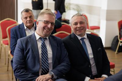 30 stycznia 2025 r. w Lubniewicach Zarząd Województwa Lubuskiego i parlamentarzyści rozmawiali z wiceministrem sportu i turystyki Ireneuszem Rasiem nt. założeń programu rozwoju infrastruktury sportowej
