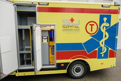 Szpital Uniwersytecki w Zielonej Górze ma nową karetkę pediatryczną. Przekazanie sprzętu zakupionego w ramach dotacji z budżetu Województwa Lubuskiego odbyło się w piątek, 31 stycznia 2025 r. 