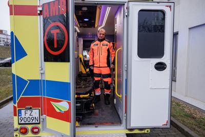 Szpital Uniwersytecki w Zielonej Górze ma nową karetkę pediatryczną. Przekazanie sprzętu zakupionego w ramach dotacji z budżetu Województwa Lubuskiego odbyło się w piątek, 31 stycznia 2025 r. 