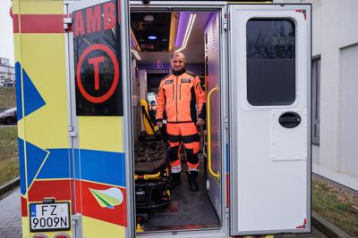 Szpital Uniwersytecki w Zielonej Górze ma nową karetkę pediatryczną. Przekazanie sprzętu zakupionego w ramach dotacji z budżetu Województwa Lubuskiego odbyło się w piątek, 31 stycznia 2025 r. 