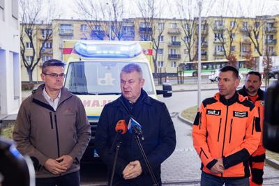 Szpital Uniwersytecki w Zielonej Górze ma nową karetkę pediatryczną. Przekazanie sprzętu zakupionego w ramach dotacji z budżetu Województwa Lubuskiego odbyło się w piątek, 31 stycznia 2025 r. 