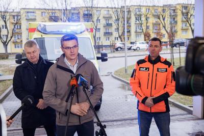 Szpital Uniwersytecki w Zielonej Górze ma nową karetkę pediatryczną. Przekazanie sprzętu zakupionego w ramach dotacji z budżetu Województwa Lubuskiego odbyło się w piątek, 31 stycznia 2025 r. 