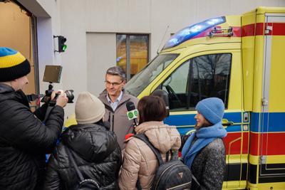Szpital Uniwersytecki w Zielonej Górze ma nową karetkę pediatryczną. Przekazanie sprzętu zakupionego w ramach dotacji z budżetu Województwa Lubuskiego odbyło się w piątek, 31 stycznia 2025 r. 