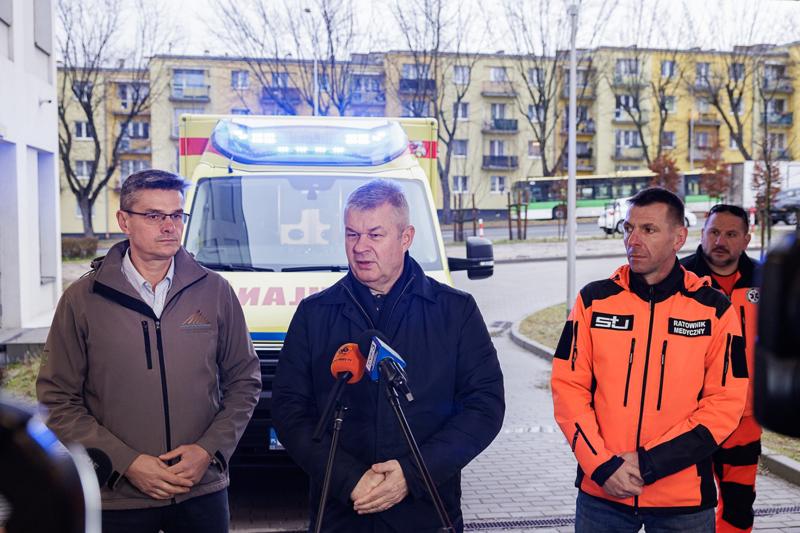 Szpital Uniwersytecki w Zielonej Górze ma nową karetkę pediatryczną. Przekazanie sprzętu zakupionego w ramach dotacji z budżetu Województwa Lubuskiego odbyło się w piątek, 31 stycznia 2025 r.