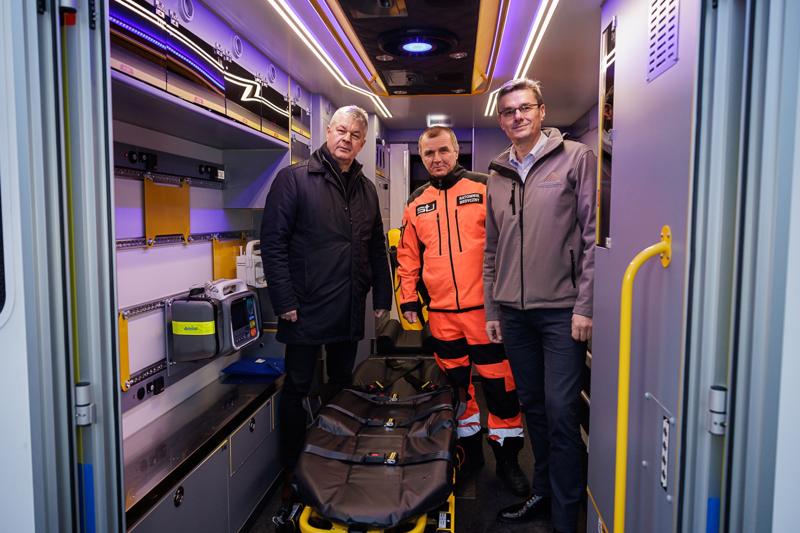 Szpital Uniwersytecki w Zielonej Górze ma nową karetkę pediatryczną. Przekazanie sprzętu zakupionego w ramach dotacji z budżetu Województwa Lubuskiego odbyło się w piątek, 31 stycznia 2025 r.
