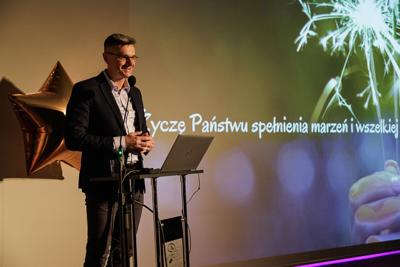 Burmistrz Sulechowa Wojciech Sołtys złożył mieszkańcom życzenia na 2025 rok, podsumował zadania zrealizowane w roku poprzednim i zaprezentował projekty na przyszłość
