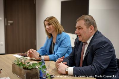 Spotkanie wicemarszałka Grzegorza Potęgi z przedstawicielami klubów sportowych  
