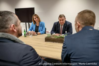 Spotkanie wicemarszałka Grzegorza Potęgi z przedstawicielami klubów sportowych  