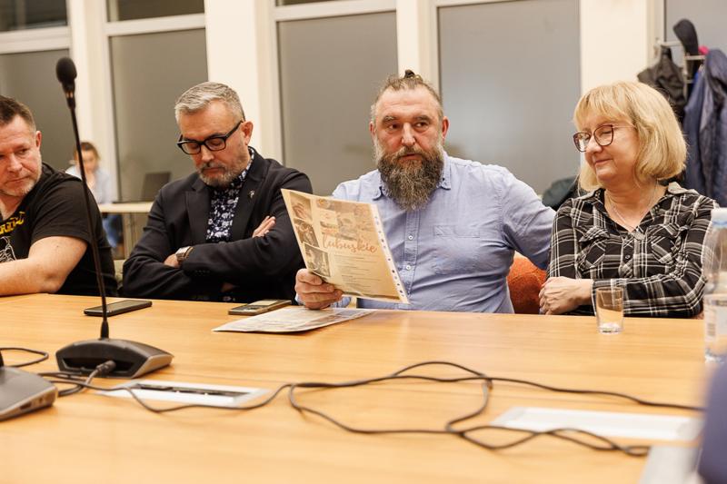 5 lutego w Sali Prasowej rozmawialiśmy o nowej inicjatywie – tworzeniu szlaków kulinarnych w naszym regionie. To szansa na promocję lokalnych smaków i tradycji, ale też impuls dla turystyki i rozwoju małych producentów.