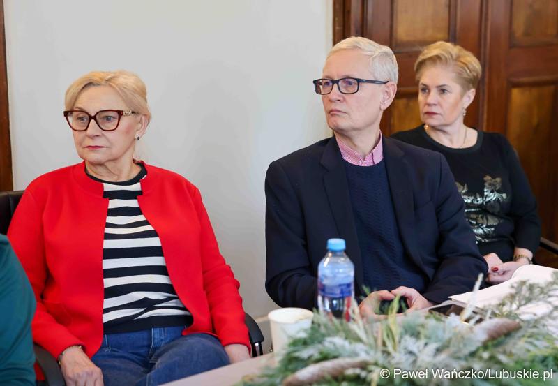 Spotkanie wicemarszałka województwa lubuskiego Sebastiana Ciemnoczołowskiego z przedstawicielami lubuskich jednostek ochrony zdrowia.
