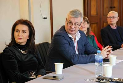 Spotkanie wicemarszałka województwa lubuskiego Sebastiana Ciemnoczołowskiego z przedstawicielami lubuskich jednostek ochrony zdrowia.