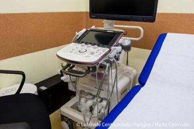 Lokal na potrzeby poradni przekazała gmina Dobiegniew. Lecznica zapewniła kadrę medyczną, a samorząd województwa zakup nowoczesnych aparatów USG w Dobiegniewie i Drezdenku na kwotę 299 tysięcy złotych.