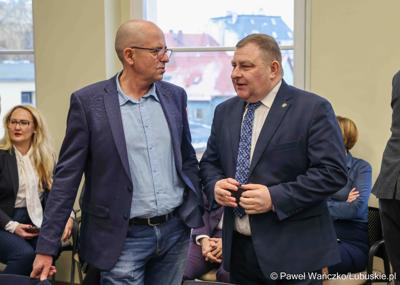 Wicemarszałek Województwa Lubuskiego Grzegorz Potęga (z prawej) na Konwencie Starostów Województwa Lubuskiego w Nowej Soli