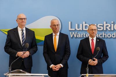 Spotkanie marszałka Marcina Jabłońskiego oraz wojewody lubuskiego Marka Cebuli z premierem Brandenburgii drem Dietmarem Woidke 