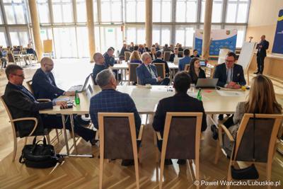 Regionalny panel ekspercki, w Urzędzie Marszałkowskim w Zielonej Górze, dot. projektu Zintegrowana Sieć Kolejowa