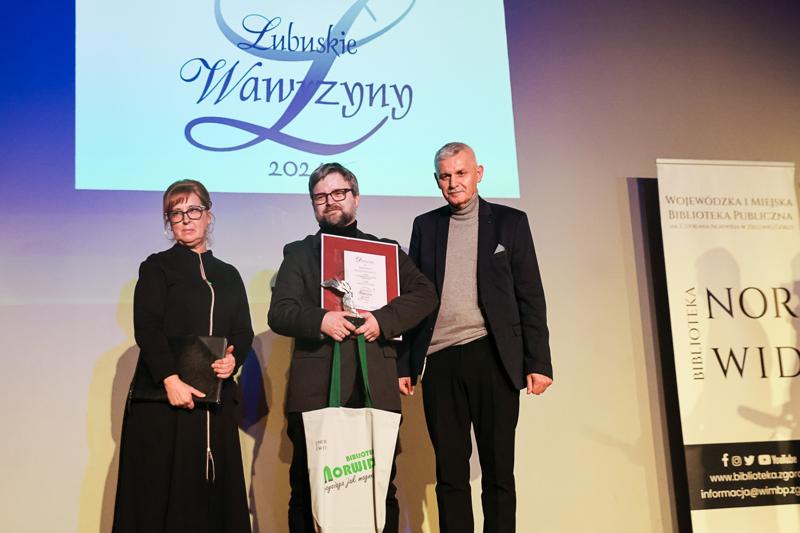 27 lutego 2025 roku, podczas uroczystej gali w Bibliotece Norwida w Zielonej Górze, ogłoszono laureatów Lubuskich Wawrzynów 2024