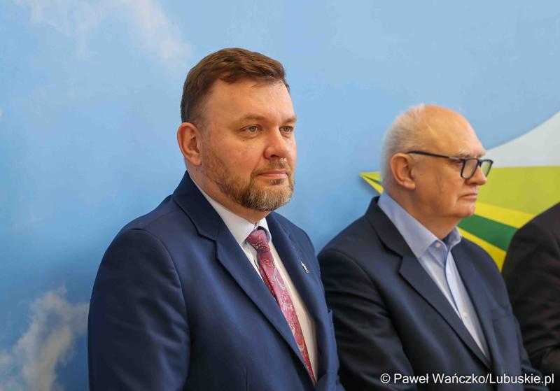 Uczestnicy konferencji prasowej poświęconej sektorowi badań kosmicznych