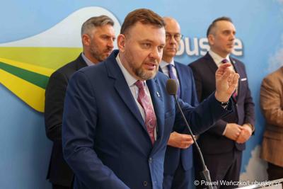 Uczestnicy konferencji prasowej poświęconej sektorowi badań kosmicznych
