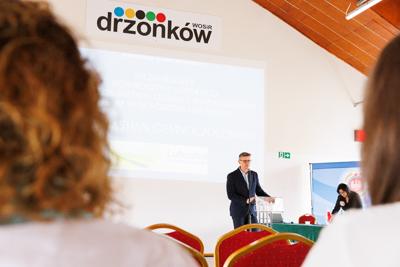 Urząd Marszałkowski Województwa Lubuskiego konsekwentnie wspiera Ochotnicze Straże Pożarne, zapewniając środki na rozwój i modernizację jednostek. Podczas spotkania omówiono możliwości finansowania OSP