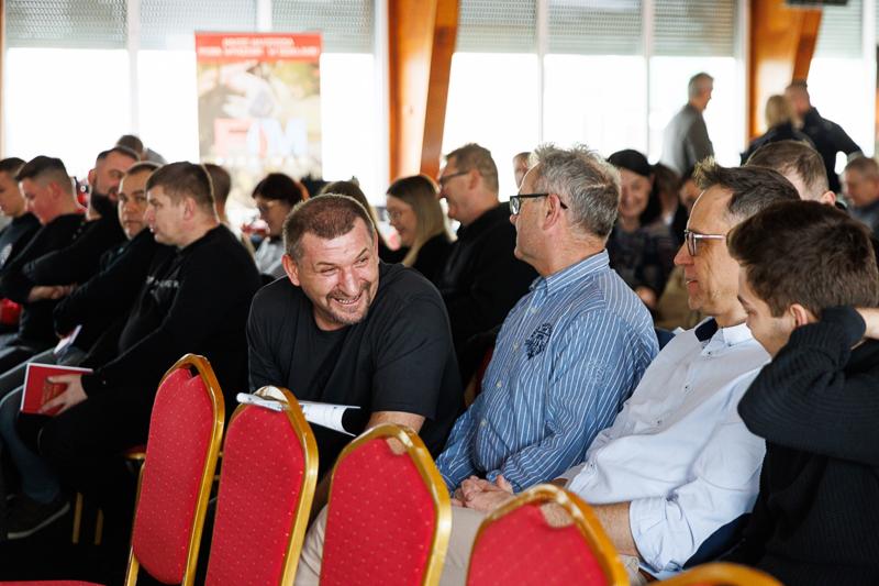 Urząd Marszałkowski Województwa Lubuskiego konsekwentnie wspiera Ochotnicze Straże Pożarne, zapewniając środki na rozwój i modernizację jednostek. Podczas spotkania omówiono możliwości finansowania OSP