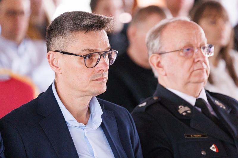 Urząd Marszałkowski Województwa Lubuskiego konsekwentnie wspiera Ochotnicze Straże Pożarne, zapewniając środki na rozwój i modernizację jednostek. Podczas spotkania omówiono możliwości finansowania OSP