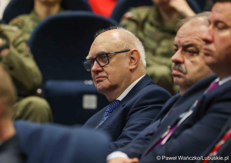 Uczestnicy konferencji pn. Współczesne wyzwania dla ochrony ludności, w Akademii im. Jakuba z Paradyża w Gorzowie Wlkp.
