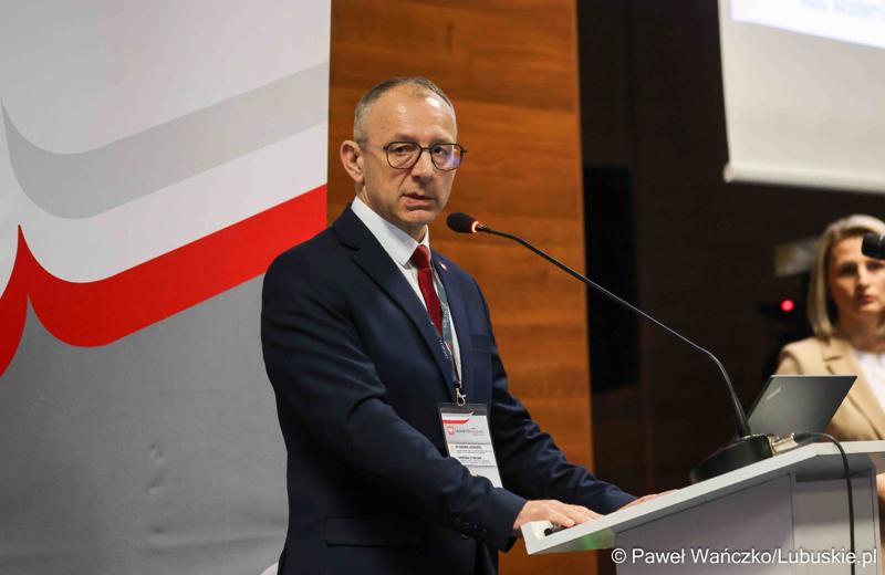 Uczestnicy konferencji pn. Współczesne wyzwania dla ochrony ludności, w Akademii im. Jakuba z Paradyża w Gorzowie Wlkp.