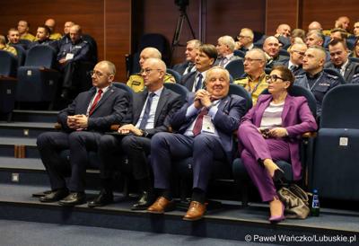 Uczestnicy konferencji pn. Współczesne wyzwania dla ochrony ludności, w Akademii im. Jakuba z Paradyża w Gorzowie Wlkp. 