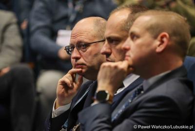 Uczestnicy konferencji pn. Współczesne wyzwania dla ochrony ludności, w Akademii im. Jakuba z Paradyża w Gorzowie Wlkp. 