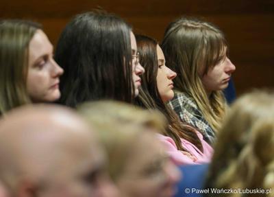 Uczestnicy konferencji pn. Współczesne wyzwania dla ochrony ludności, w Akademii im. Jakuba z Paradyża w Gorzowie Wlkp. 