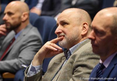 Uczestnicy konferencji pn. Współczesne wyzwania dla ochrony ludności, w Akademii im. Jakuba z Paradyża w Gorzowie Wlkp. 