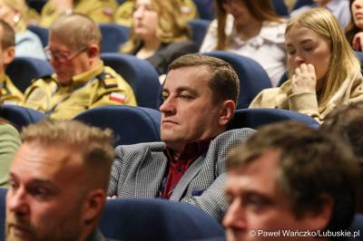 Uczestnicy konferencji pn. Współczesne wyzwania dla ochrony ludności, w Akademii im. Jakuba z Paradyża w Gorzowie Wlkp. 