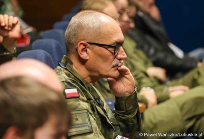 Uczestnicy konferencji pn. Współczesne wyzwania dla ochrony ludności, w Akademii im. Jakuba z Paradyża w Gorzowie Wlkp. 