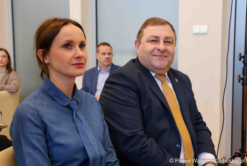Uczestnicy konferencji prasowej na temat zbliżającego się XV Lubuskiego Kongresu Kobiet
