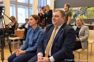 Uczestnicy konferencji prasowej na temat zbliżającego się XV Lubuskiego Kongresu Kobiet 