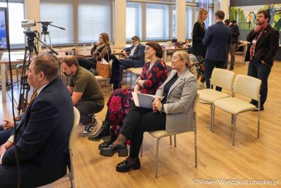 Uczestnicy konferencji prasowej na temat zbliżającego się XV Lubuskiego Kongresu Kobiet 