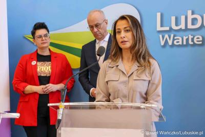 Uczestnicy konferencji prasowej na temat zbliżającego się XV Lubuskiego Kongresu Kobiet 